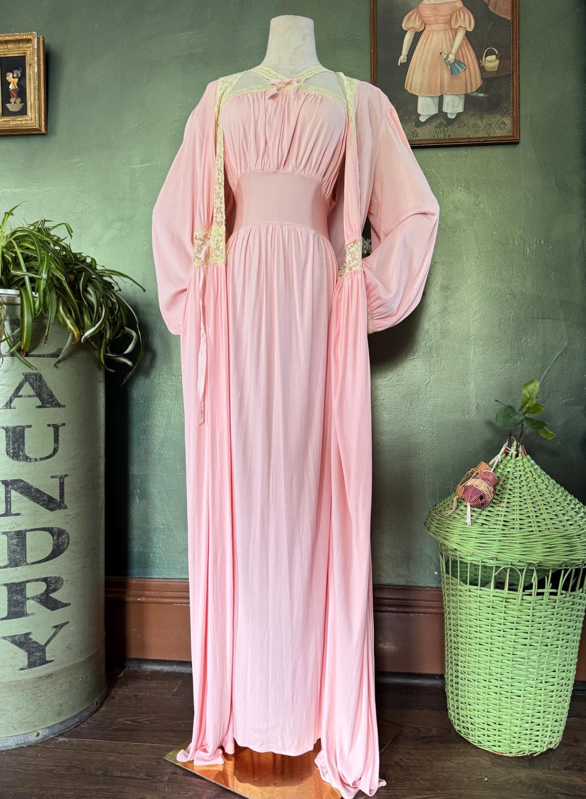 1940s Pink Nylon Peignoir Halter Set