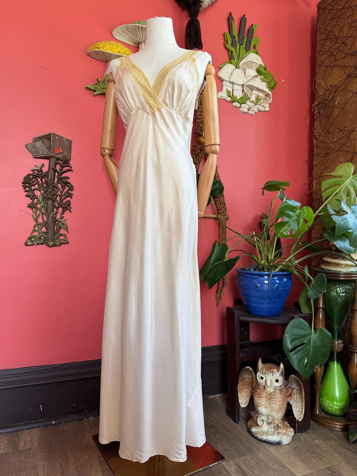 1930s Champaign Slinky Satin & Lace Bias Cut Slip
