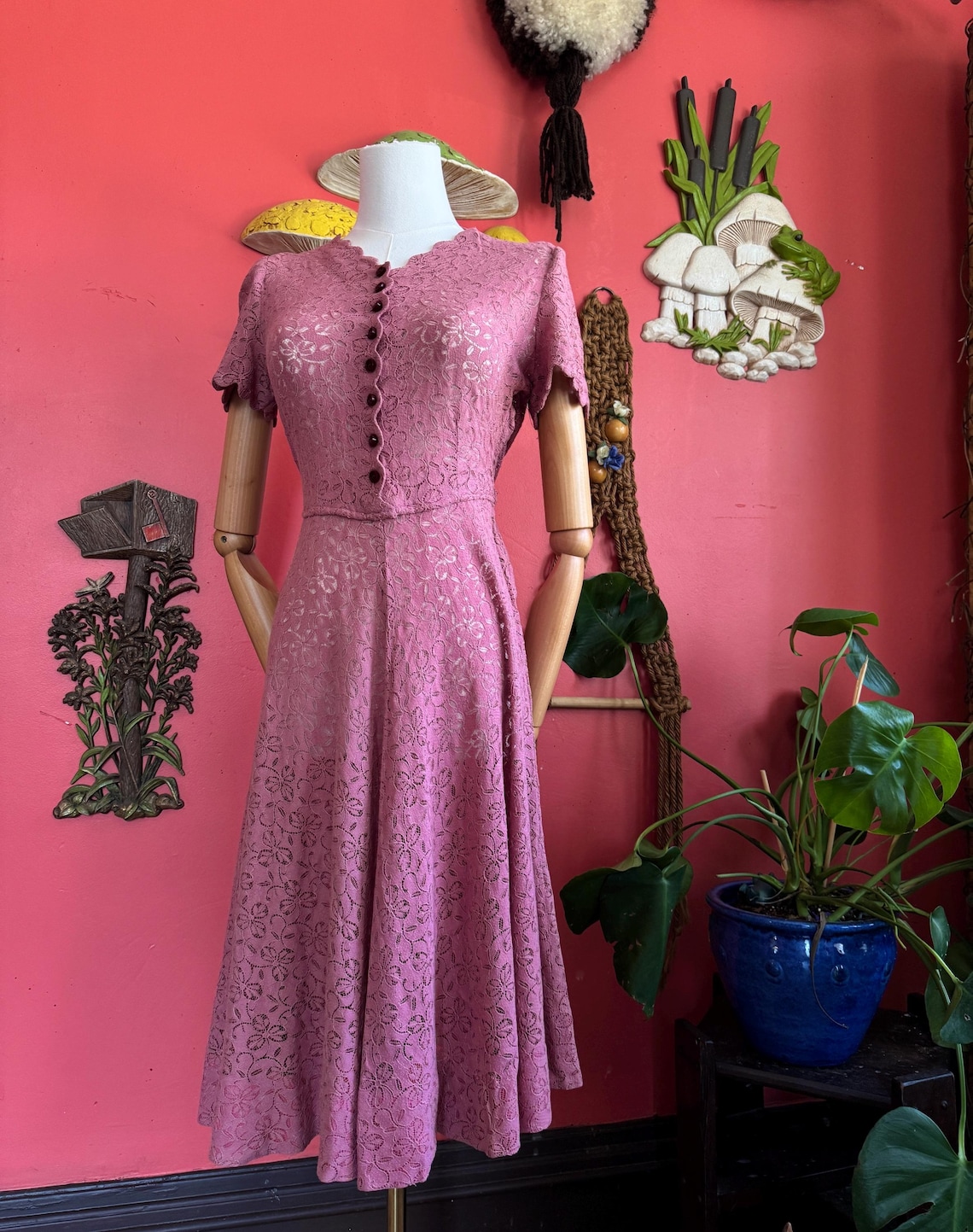 1940s Mauve Clover Lace Shirt Dress