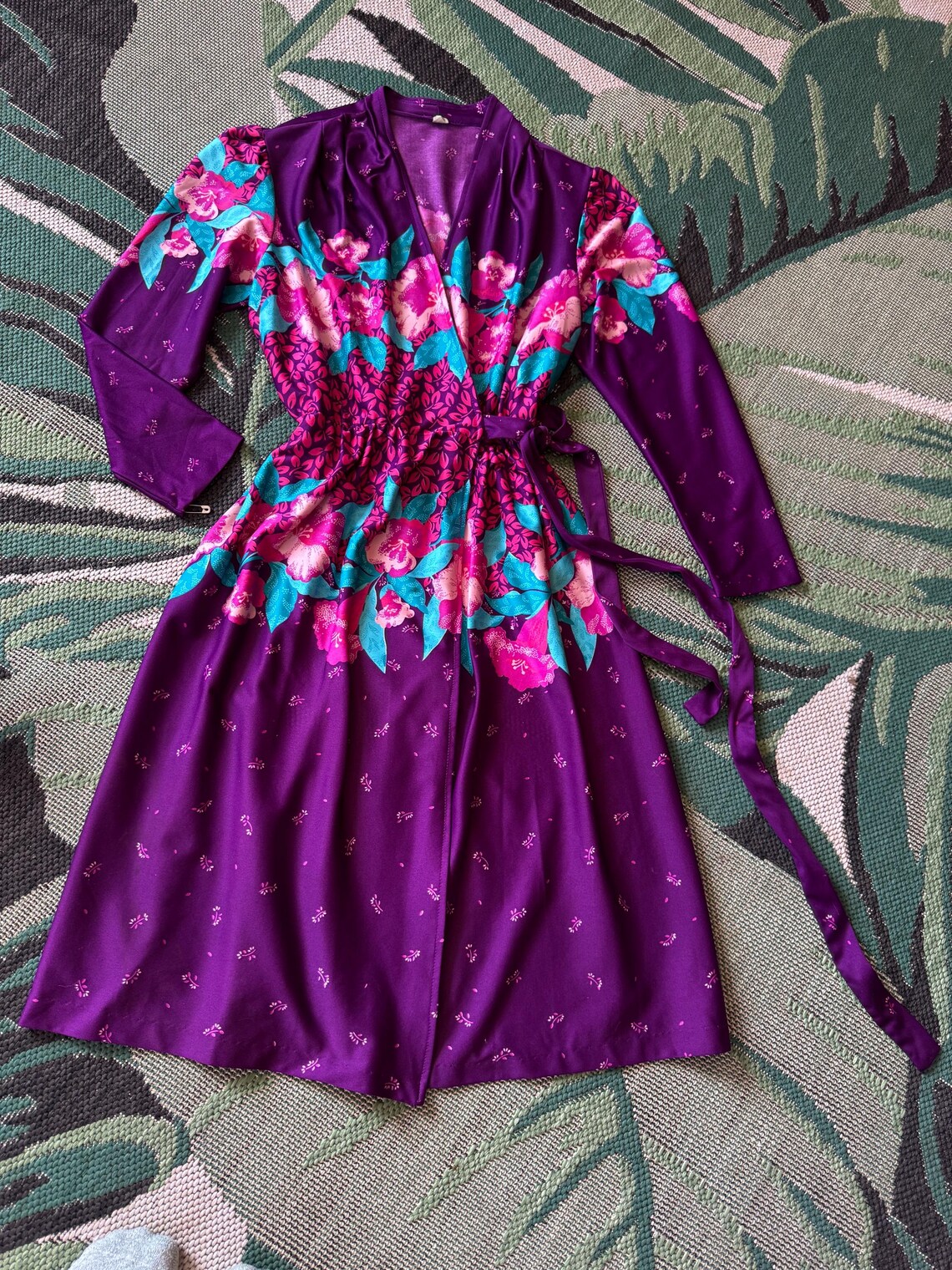 1970s Early 80s Purple Floral Print Wrap Dress